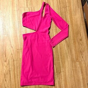 Boulee Boutique Cold Shoulder One Long-Sleeve Barbie Fuchsia Cocktail Dress 0